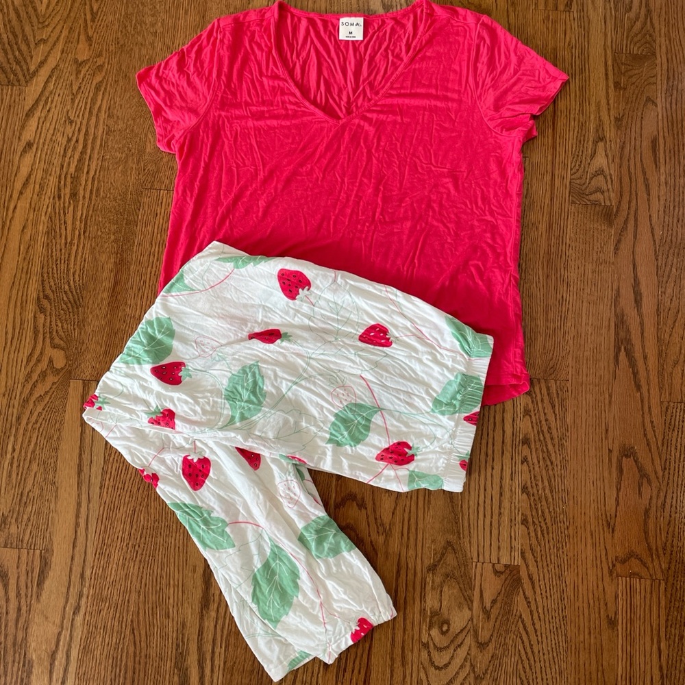Soma Pajama Set - Pink strawberries